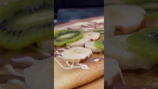 Хотели бы попробовать блины со свежими фруктами из Halal Slice?