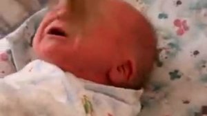 крик ребенка