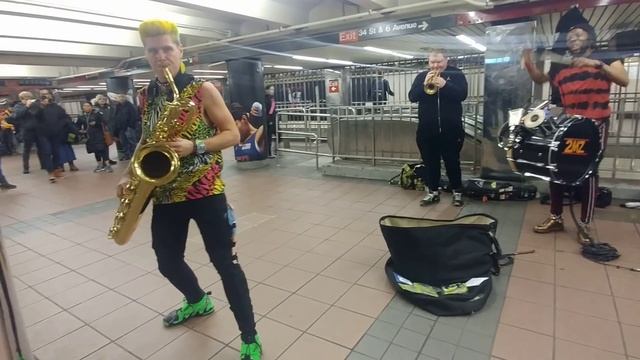 Too Many Zooz @ Herald Square смотреть онлайн