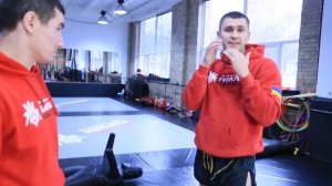 ЛЮБОЙ ТАЙСКИЙ БОКСЕР НАВАЛЯЕТ БОКСЕРУ ЛЕГКО