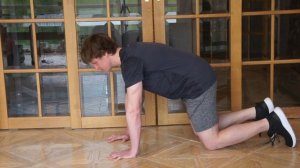 разгибание в тазобедренных суставах на четвереньках