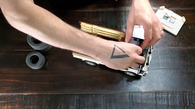 Lego Daihatsu Pickup Truck (MOC) смотреть онлайн