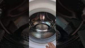 Стиральная машина издает гул или звук самолета.