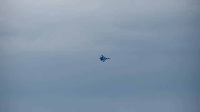 HUGE RC SUKHOI SU-27 MKK SCALE MODEL JET FLIGHT DEMONSTRATION / Jetpower Fair 2016 смотреть онлайн