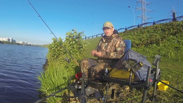 Ловля плотвы на Москва-реке поздней весной в Марьино смотреть онлайн