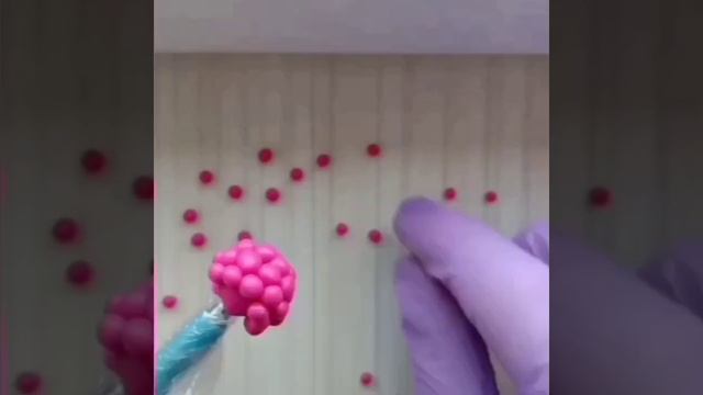 Малина из полимерной глины