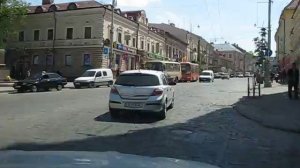 Черновцы, по центру города на машине
