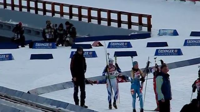 Финиш Светланы Слепцовой в смешанке на ЧМ в Хантах смотреть онлайн