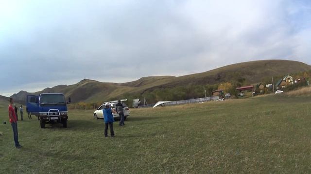 Солоновка 2015 10 11 (Дельтаплан в забор)