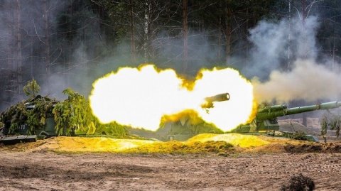 Почему бойцы ВС РФ ждут 64 секунды после выстрела из гаубицы «Мста-Б» — репортаж
