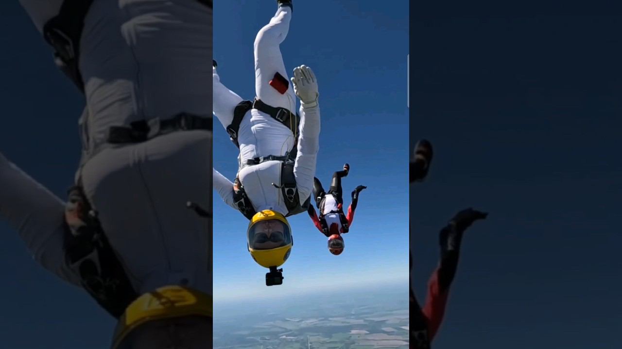 Ой, а что это отвалилось от парашюта? | Парашютист ПРО #отказпарашюта #прыжки смотреть онлайн