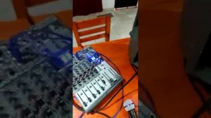 consola Behringer xenyx 1204Fx
