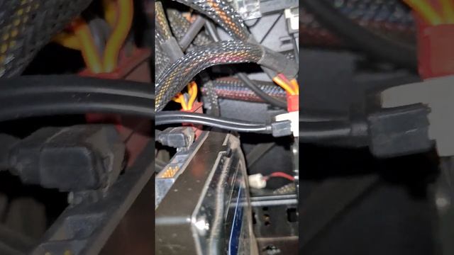 Треск в системном блоке смотреть онлайн