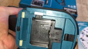 Аккумуляторный перфоратор MAKITA DHR 202 Z в кор. (18.0 В,1.9 Дж,вес 3,2кг,без АКБ),Артикул: DHR202