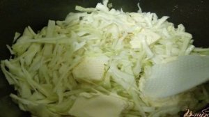 Заливной пирог с капустой и курицей в мультиварке