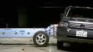 Vehicule  Crash Test 2007 - Present Honda Crossroad Side Test) JNCAP-Extreme