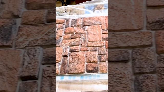 Облицовка стен панелями под камень. 3D стена с влагостойкими тонкими декоративными ПВХ панелями.