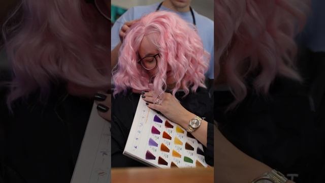 Спящий клиент в парикмахерской смотреть онлайн