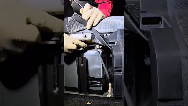 How to Replace Toyota Aqua Battery смотреть онлайн