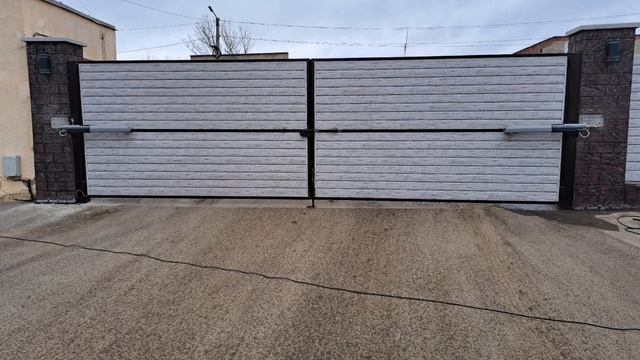 Автоматика для распашных ворот GROW смотреть онлайн