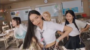 Что с JYP?Кто такие VCHA?Что со stray kids?Лиа ушла в рест???