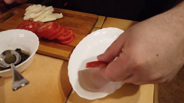 Капрезе - всегда потрясающий, ароматный и неповторимо вкусный смотреть онлайн