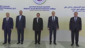 Совместное фотографирование перед СМИД прикаспийских государств, Ашхабад, 28 июня 2022 г.
