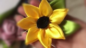 Как сделать ПОДСОЛНУХ из атласной ленты. Подробный мастер класс