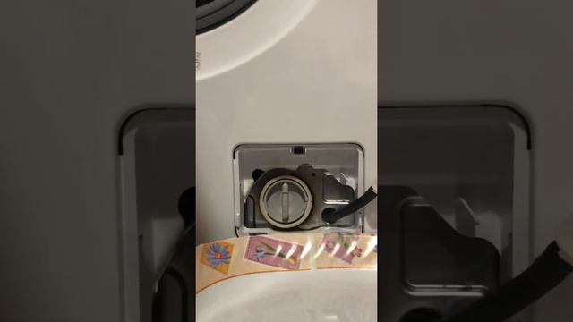 Как чистить фильтр стиральной машинки(видео оригинал-без заготовок) смотреть онлайн