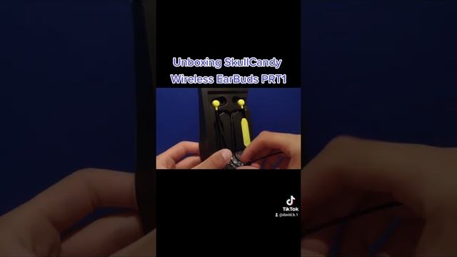 Unboxing SkullCandy Wireless EarBuds||Part 1 смотреть онлайн