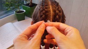 Голландские косы со шнуровкой лентами. Прическа на 1 сентября // Dutch braid with ribbon lacing