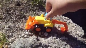 Развивающий мультик для детей. Археолог и его раскопки. Мультики с игрушками