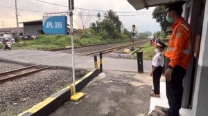 Perlintasan Palang Pintu Kereta Api JPL 355 Kedungbanteng #perlintasankeretaapi #perlintasan #kai