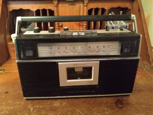 Кассетный магнитофон Lloytron V162 Boombox -ЮЖНАЯ КОРЕЯ