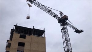 Советский гигант еще в деле! Башенный кран КБ-674