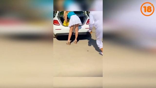 ФОНТАН ПОД ЮБКОЙ / ЛУЧШИЕ ПРИКОЛЫ / КУСТЫ ПРОДАКШН смотреть онлайн