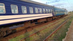??? ЭЛЕКТРОВОЗ ЧС2 С ПАССАЖИРСКИМ ПОЕЗДОМ ХАРЬКОВ - УМАНЬ ПРОСЛЕДУЕТ СТАНЦИЮ ЛИХАЧЁВО???