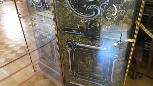 МИНИАТЮРНЫЙ  ДВОРЕЦ  ИМПЕРАТОРА ПЕТРА III  В ОРАНИЕНБАУМЕ