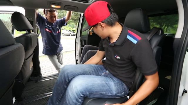 旗鼓相當 Toyota PREVIA v.s. Honda ODYSSEY смотреть онлайн