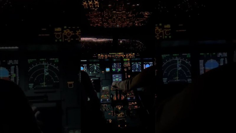 Full Flight Simulator Training Airbus 320 #airbus #cockpit