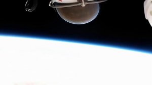 Прыжок из стратосферы Феликса Баумгартнера. 38 км. Red Bull StratosThe Full Story. 14.10.2012