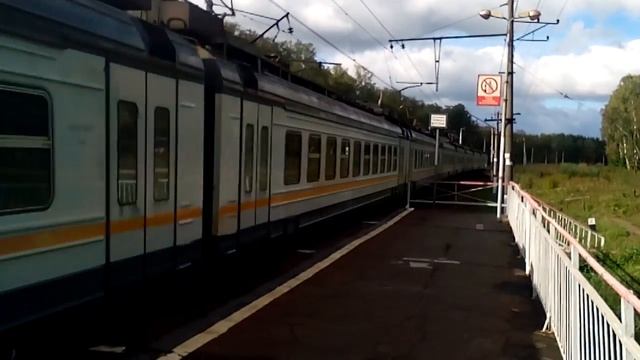 Станция Малиновка отправляется электропоезд ЭД4М смотреть онлайн