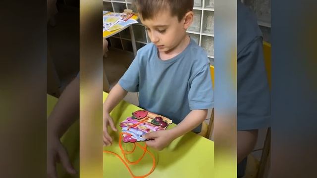 Шнуровка для мелкой моторики.mp4 смотреть онлайн