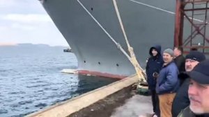 Плавбаза Петр Житников