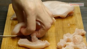 Очень просто, при этом безумно вкусно - картофельная запеканка с куриной грудкой. | Appetitno.TV