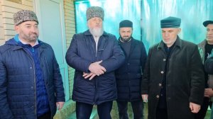 Духовенство Хасавюртовского района посетило зияраты в с Эндирей.