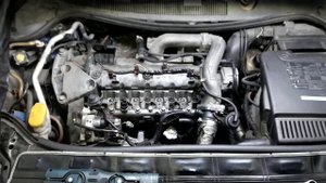 Renault Magane 1.9 dci  Плохо заводится! Не реагирует на педаль газа! Троит на холостом ходу!