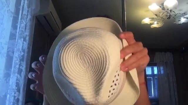 Минутка юмора или видео обзор на мою новую шляпу от Anabel Arto👒 смотреть онлайн