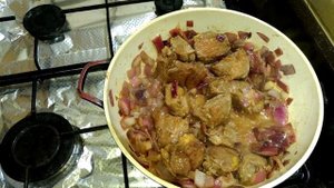 Мясо говядины тушеное с тыквой