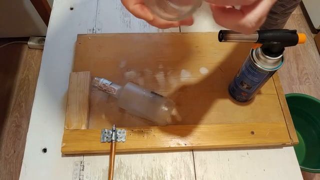 Солонка из бутылки. Как разрезать бутылку с пользой смотреть онлайн